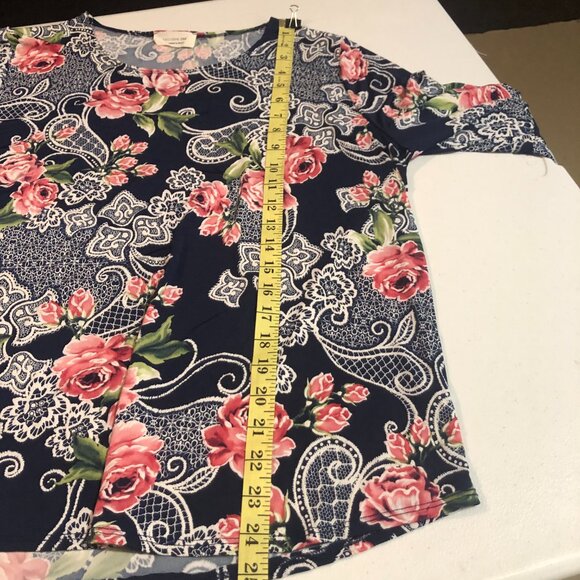 Exclusive One Blouse with bell sleeves, Size 1X - Picture 5 of 8